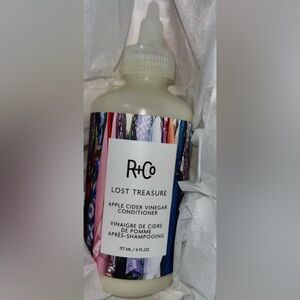 NEW & SEALED PRODUCT— R+Co Lost Treasure Apple Cider Vinegar Conditioner 6 oz